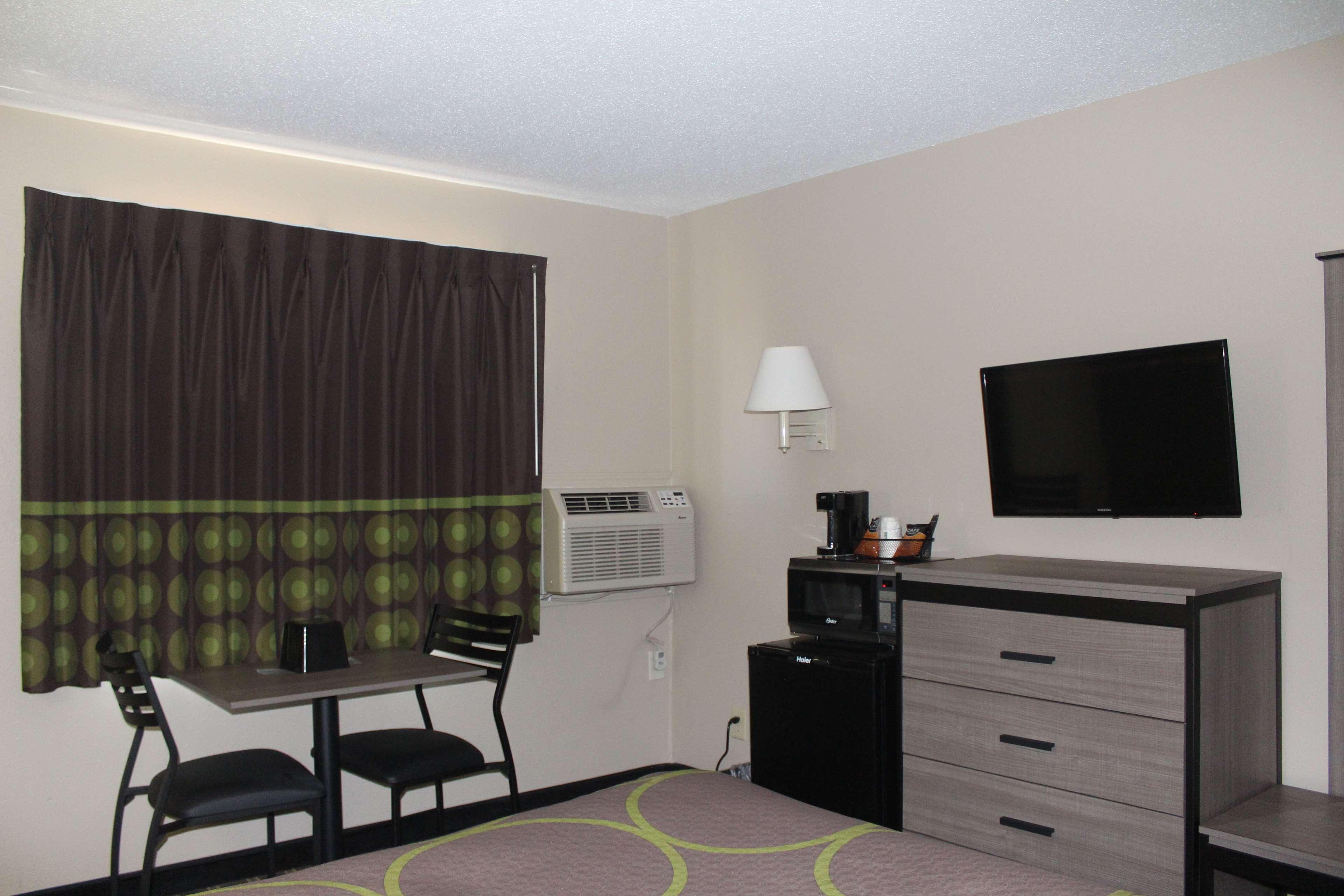 Super 8 By Wyndham Michigan City Exterior photo